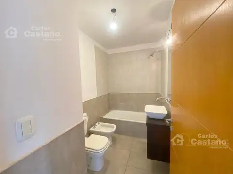 Departamento en Alquiler con 1 cocheras
