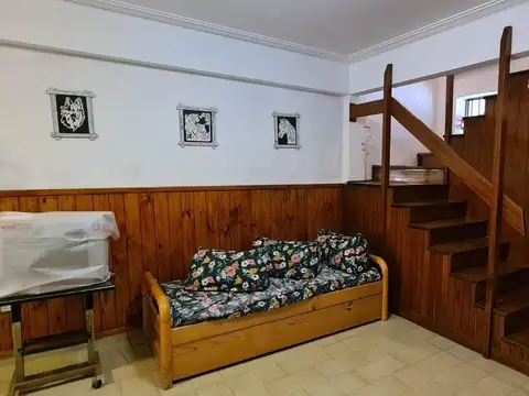 Depto Tipo Casa 3 ambientes con 1 baño