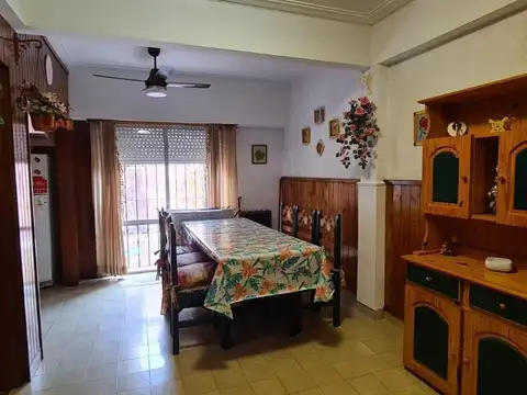 Depto Tipo Casa en Venta con 1 cocheras