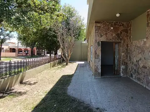 Casa en Alquiler en Capitan Bermudez, $ 1.100.000