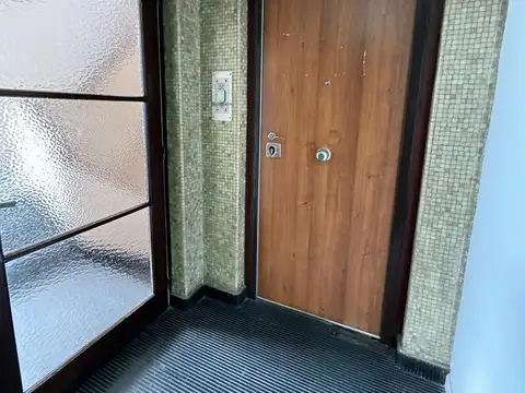Oficina 5 ambientes con 2 baños