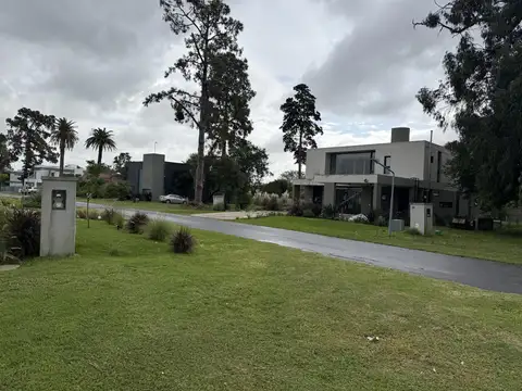 Calle 152 Nro. 6300 al 6300