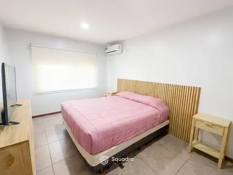 Casa en Venta con 4 cocheras