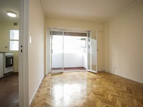 VENTA DEPARTAMENTO 2 AMBIENTES RECOLETA 2 BALCONES