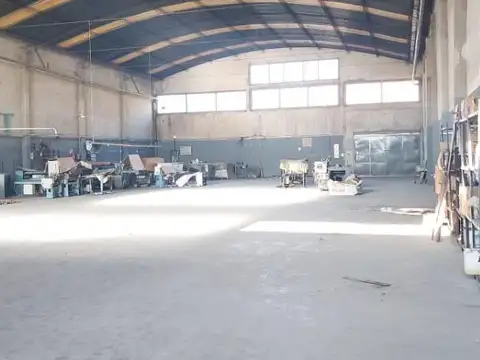 Galpon en venta. Bernal