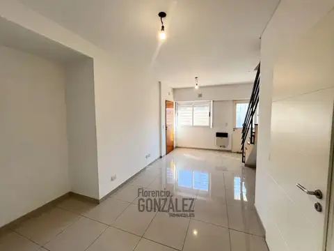 Depto Tipo Casa en Alquiler de 2 dormitorios