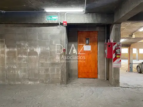 VENTA | Cochera ubicada en pleno centro | Yrigoyen
