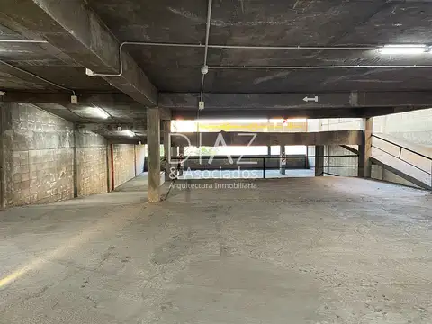 VENTA | Cochera ubicada en pleno centro | Yrigoyen