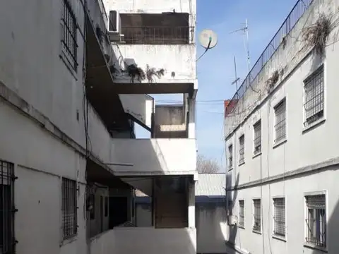 VENTA - 8 DTOS. 2 AMB CON RENTA  - PARA INVERSION -SAN JUSTO