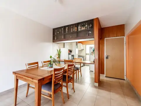 Depto 3 ambientes con cochera y jardin uso comun San Andrés