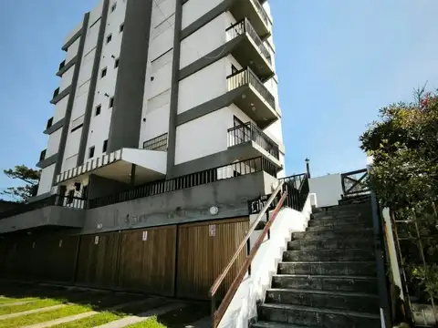 Departamento de 3 amb. c/cochera - Zona Centro -Villa Gesell