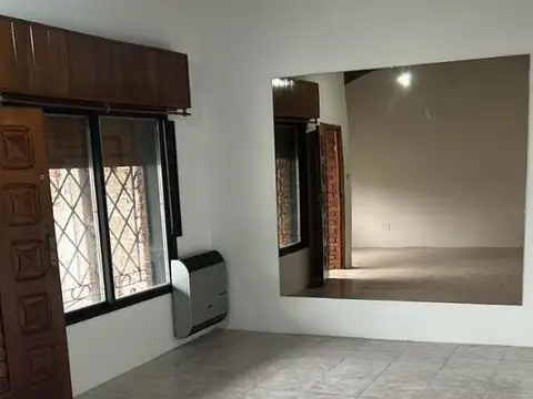 Casa en Alquiler en Ituzaingó Norte, $ 1.250.000