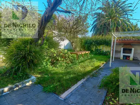 Casa en Venta con 1 cochera