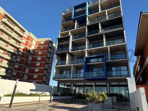 DEPARTAMENTO 3 AMBIENTES, PISO FRENTE AL MAR CON COCHERA