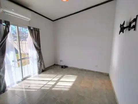 Casa 6 ambientes con 3 baños