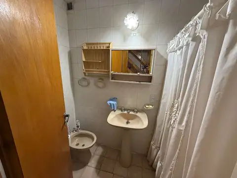 Depto Tipo Casa 4 ambientes con 2 baños