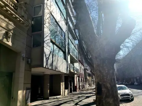 1 E/ 56 Y 57 , Piso 1