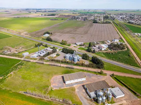 VENTA PLANTA DE ACOPIO EN SANTA TERESA SOBRE RUTA