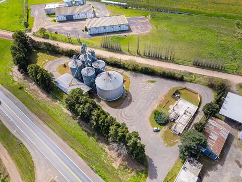 VENTA PLANTA DE ACOPIO EN SANTA TERESA SOBRE RUTA