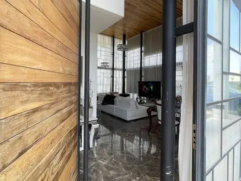 San Sebastian, Area 100