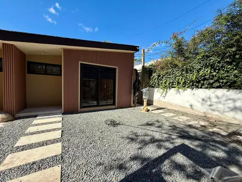 VENTA CASA 1 DORMITORIO COCHERA CARRASCO NORTE