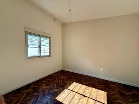 Casa 2 ambientes con 1 baño