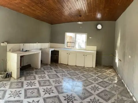 PH 2 ambientes en planta baja en alquiler en Paso Del Rey