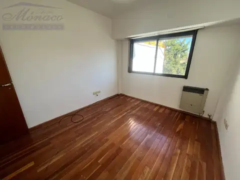Depto Tipo Casa en Alquiler de 1 dormitorio