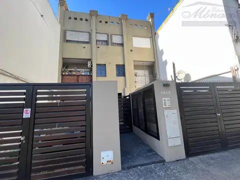 Depto Tipo Casa en Alquiler de 2 ambientes