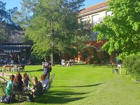 Local Comercial En Pueblo Caamaño En Venta - Pilar