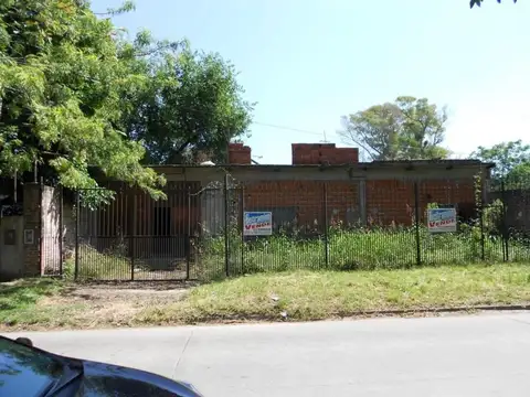 LOCAL Y DEPÓSITO EN VENTA :: SOBRE RUTA 23 :: MORENO