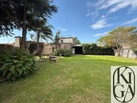 Casa en venta c/ cochera en La Vanguardia 100
