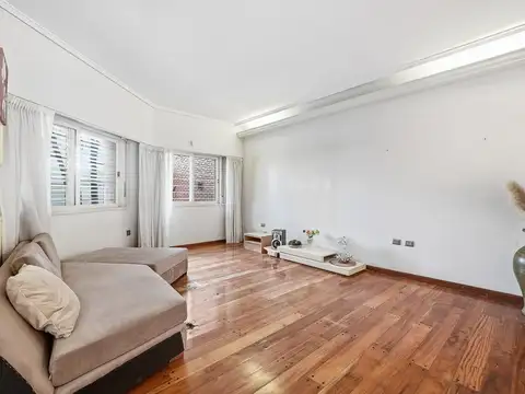 Casa 6 ambientes con 3 baños