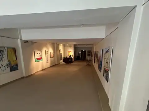 Local en  PB 101m2 en una planta- excelente