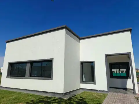Casa con escritorio en San Pablo Pilar con Financiacion!