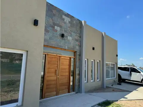 Venta Casa 5 Ambientes A Estrenar a La Laguna En La Alameda