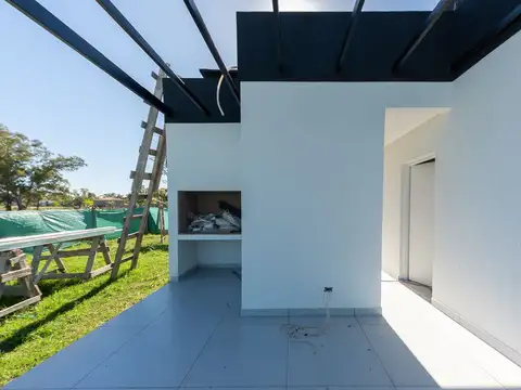 VENTA CASA 4 AMBIENTES SANTA SOFIA PILAR DEL ESTE