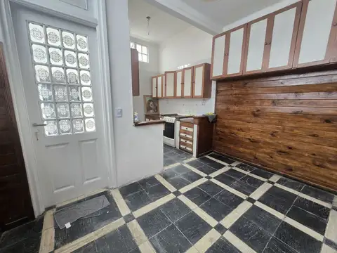 Casa en Alquiler con 1 cochera