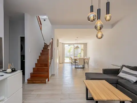 VENTA CASA 4 AMBIENTES APTO CRÉDITO | PERMUTA