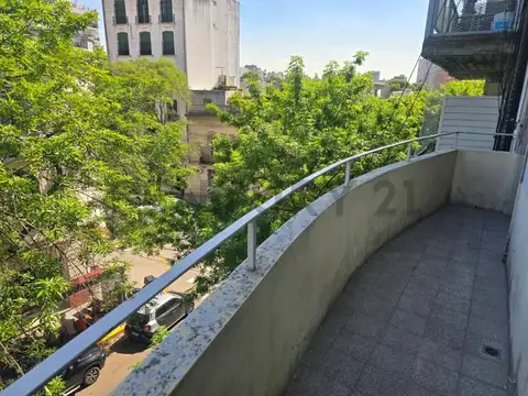 Depto 3 Amb. con Balcón al Frente en Almagro