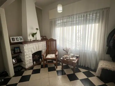 Adrogue chalet en venta 3 dormitorios RECICLADO A NUEVO