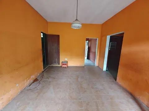 Casa 3 ambientes con 1 baño