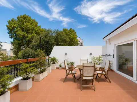 Venta P Chacabuco PH/casa 9 amb, Cochera, Terraza