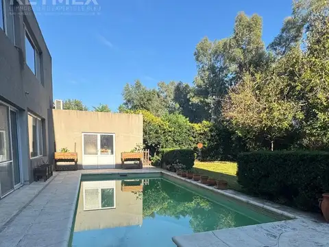 Casa de 8 Ambientes en Venta,Barrio Cerrado La Pradera, Pilar