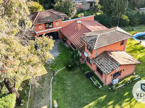 Casa en venta en barrio El Cazador Escobar de 6 ambientes con pileta y quincho 3 dormitporios 6 amb