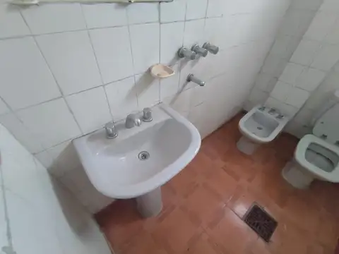 Casa 3 ambientes con 2 baños