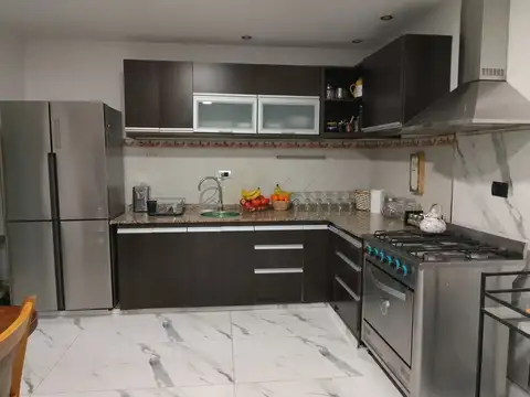 Depto Tipo Casa en Venta con 2 cocheras
