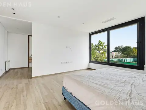 Casa en Venta en Tristán Suárez, USD 520.000