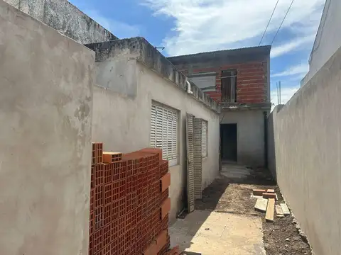 Depto Tipo Casa en Venta con 3 cocheras