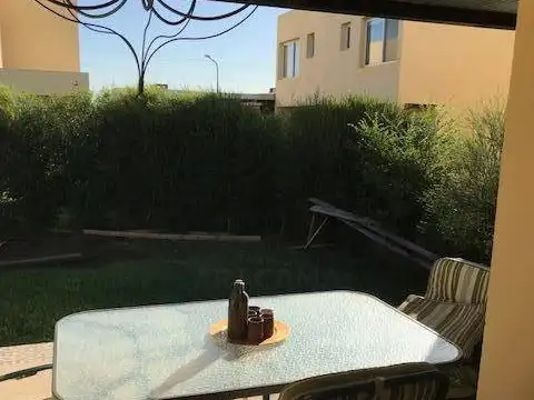 Casa en Venta en Monte Grande, USD 175.000